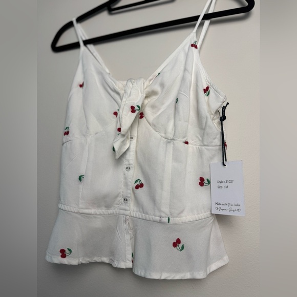 Japna White Crop Top Cherries Size Medium  NWT - Picture 2 of 5